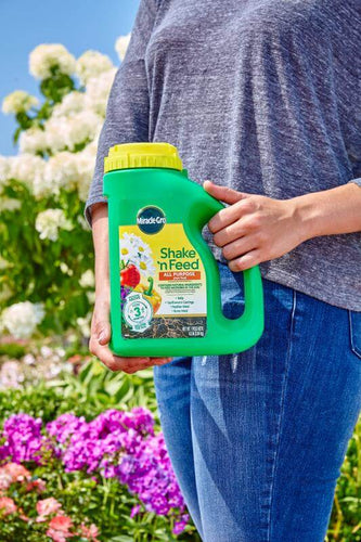 Miracle-Gro® Shake 'n Feed® All Purpose Plant Food